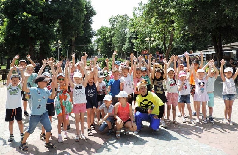 Мы ребята хоть куда!