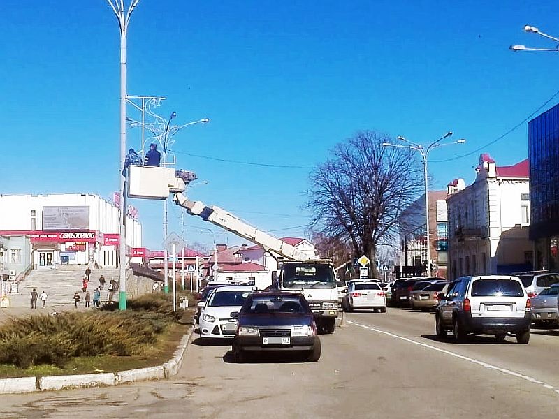 В Усть-Лабинске сняли новые светодиодные консоли