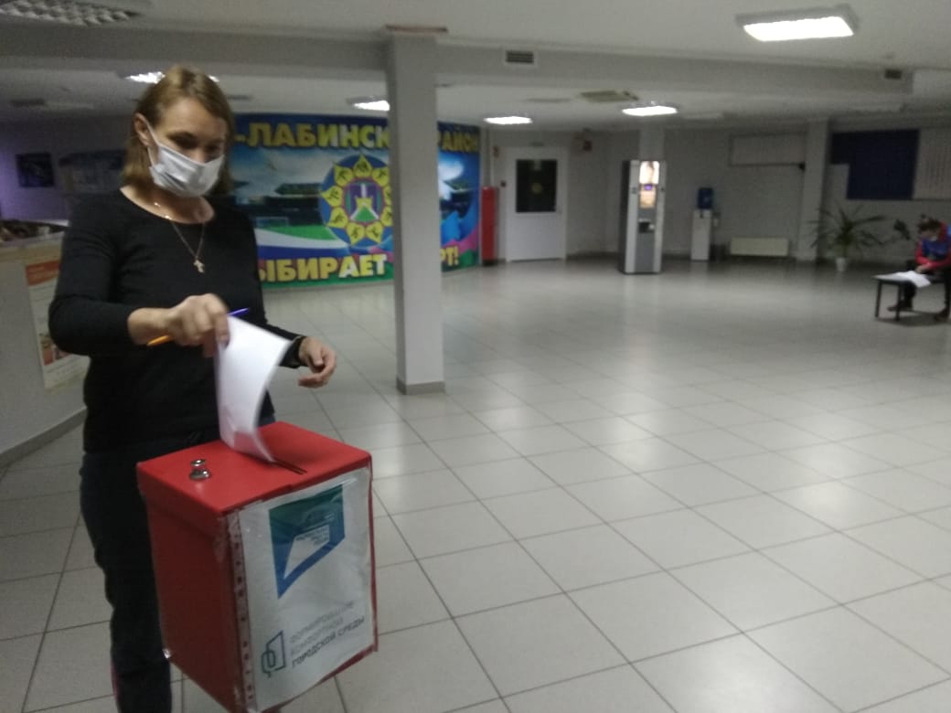 В Усть-Лабинске установлены урны для сбора предложений по благоустройству общественных территорий