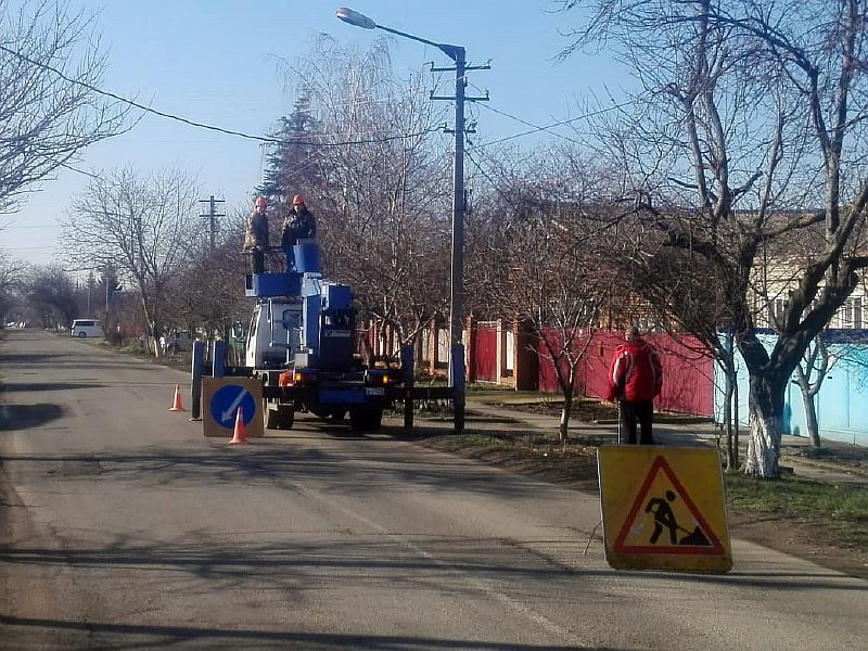 Еще на двух улицах Усть-Лабинска появилось освещение