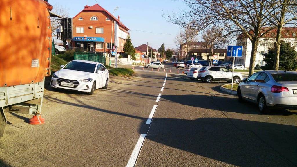 Наносим дорожную разметку