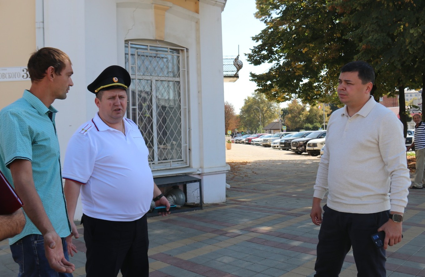 Глава города Дмитрий Смирнов встретился