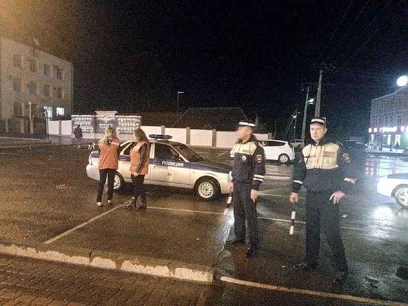 Инспекторы ДПС и представители «Молодежного патруля» провели рейд в городе Усть-Лабинске