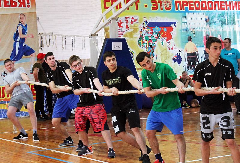 Чемпионат по перетягиванию каната прошёл в Усть-Лабинске