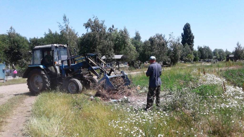 Наводится порядок на кладбищах города