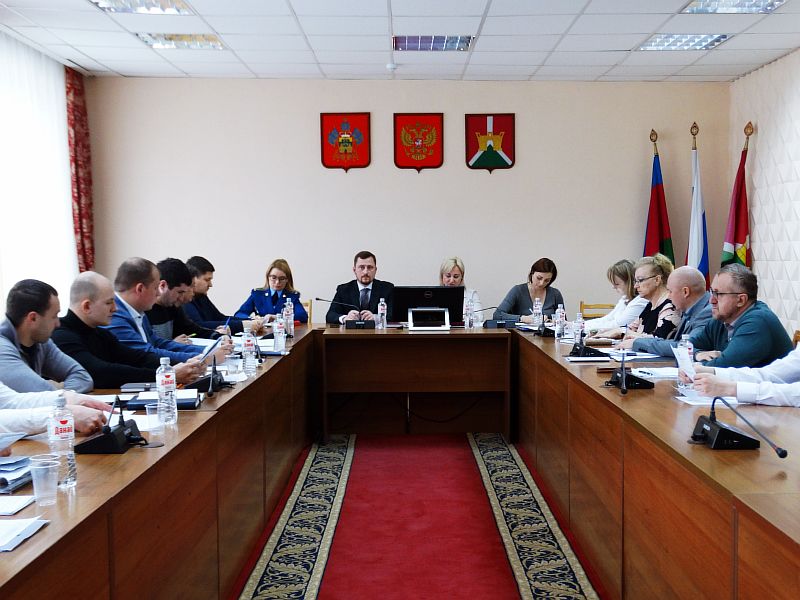 Поправки к бюджету на 2020 год и конкурс на должность главы Усть-Лабинска утвердили на очередной сессии Совета депутатов