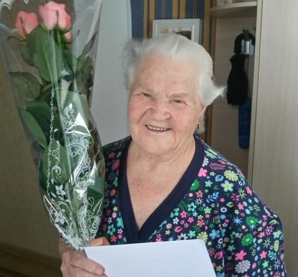 Ветеран из Усть-Лабинска получила поздравление с юбилеем из Кремля