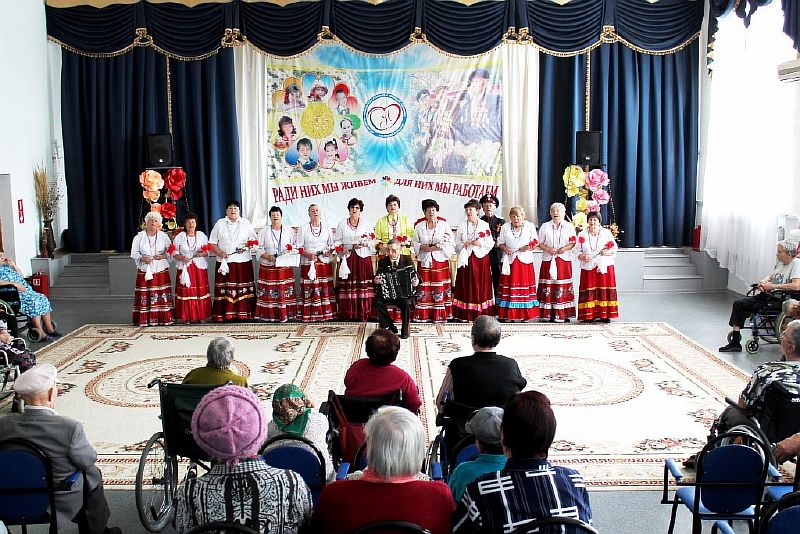 Праздничный концерт в доме-интернате для престарелых и инвалидов
