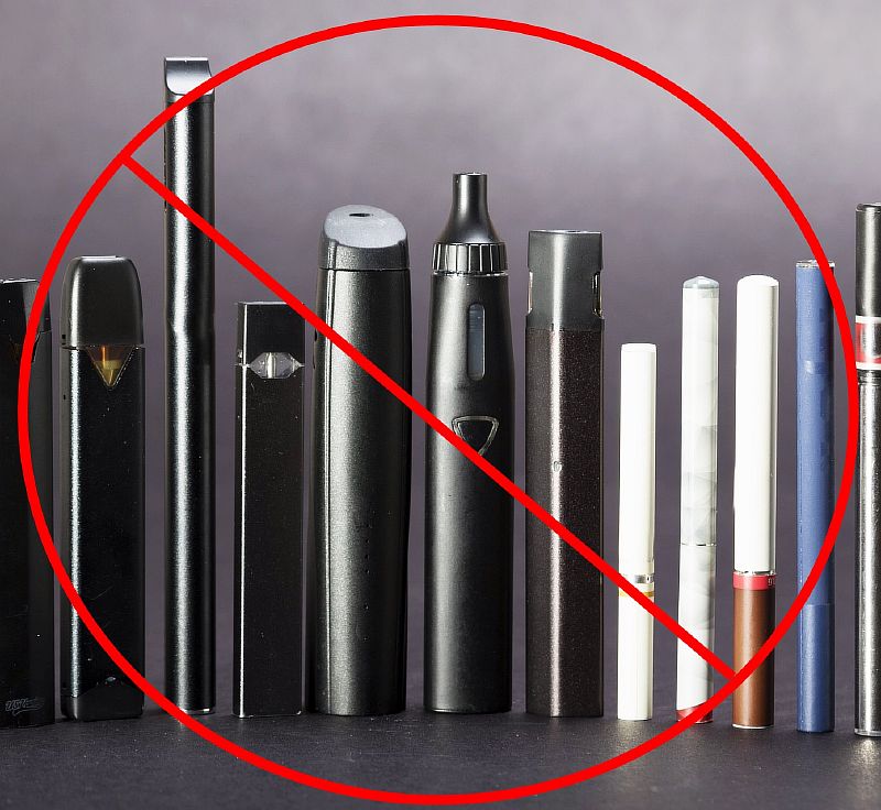 Электронные сигареты и кальяны запретят в общественных местах