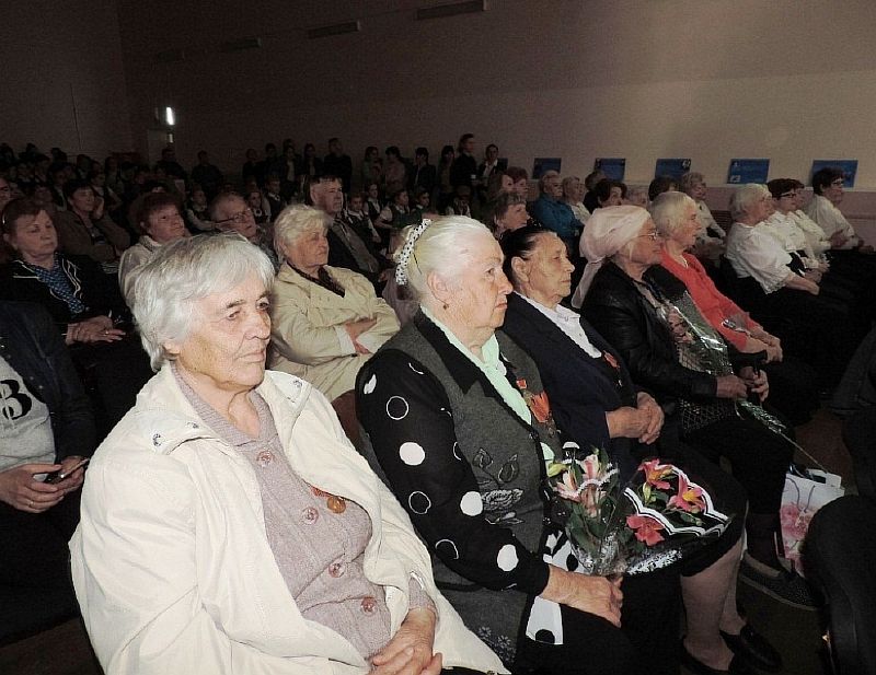 В детском возрасте они были узниками концлагерей