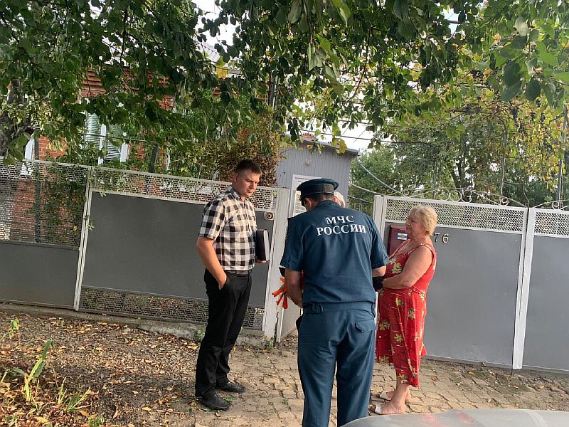 На территории города продолжаются рейды по предупреждению возникновения пожаров в осенний период