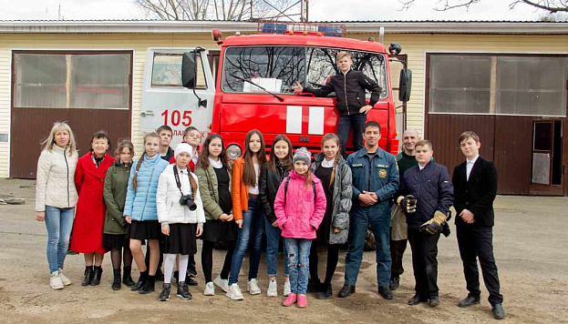 Знакомство со спасателями. На экскурсию в пожарную часть.