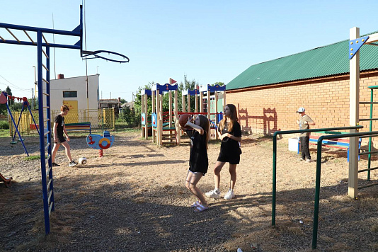 Летние досуговые площадки начали свою работу в городе