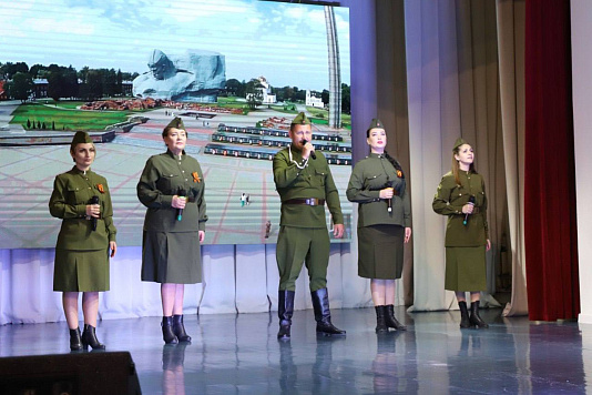 В Городском Доме Культуры и детской музыкальной школе состоялись праздничные концерты, посвященные Дню Победы.