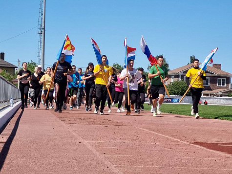 На стадионе «Кубань» состоялась Всекубанская эстафета «Спортсмены Кубани - в ознаменование Победы в Великой Отечественной войне 1941-1945 годов»