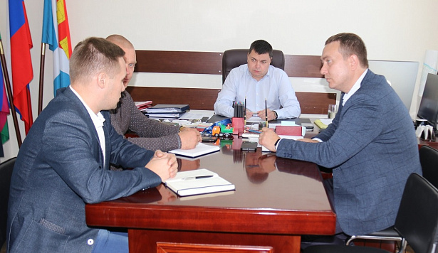 Глава города Дмитрий Смирнов