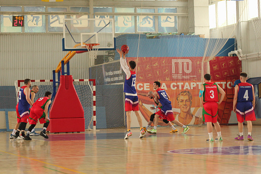 Баскетбольный Усть-Лабинск в четверке сильнейших!