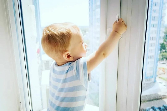 Открытое окно - опасность для ребенка