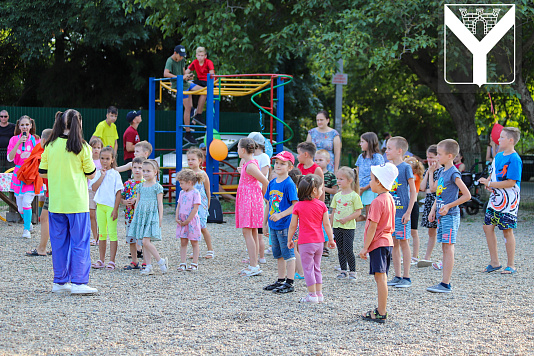 Новая детская площадка появилась на ул. Свердлова