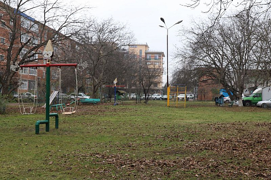 Новая детская площадка появится во дворе многоквартирного дома