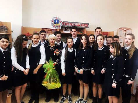Школьники Усть-Лабинска встретились с бывшей узницей концлагеря